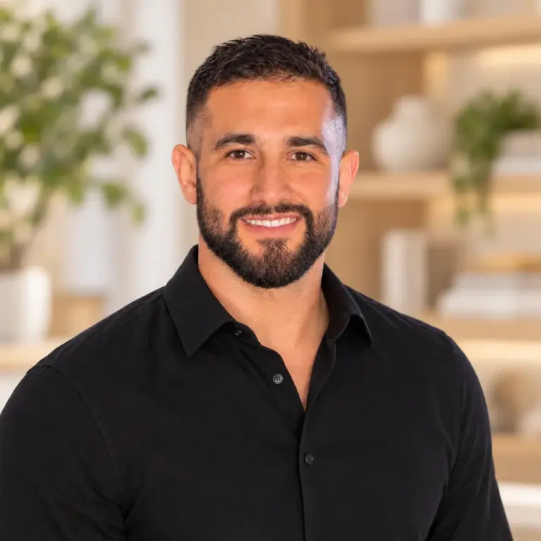 Jose Nahuat, Sales Associate